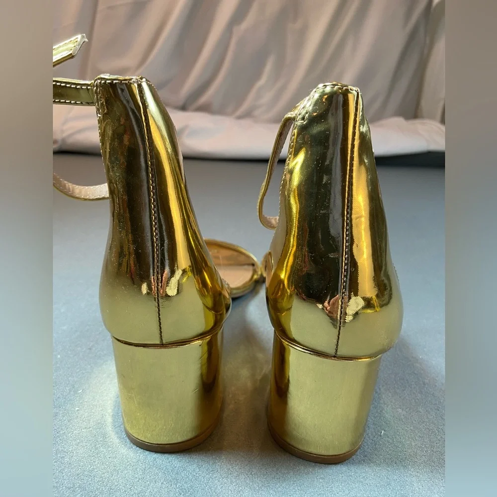 Steve Madden Irenee Gold Ankle Strap Dress Sandals 2” Block‎ Heels Size 10